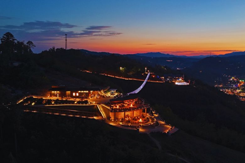 Top 8 Places for a Romantic Date in Gatlinburg